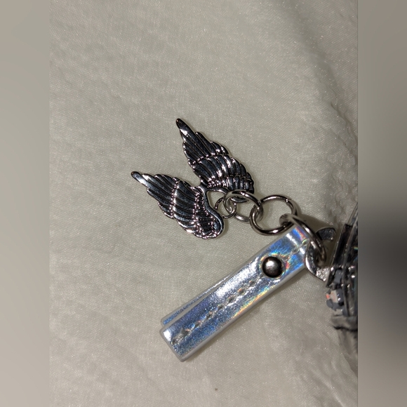 Victoria's Secret Fashion Show London 2014 Black w Silver Angel Coin Pouch GUC - Picture 7 of 7